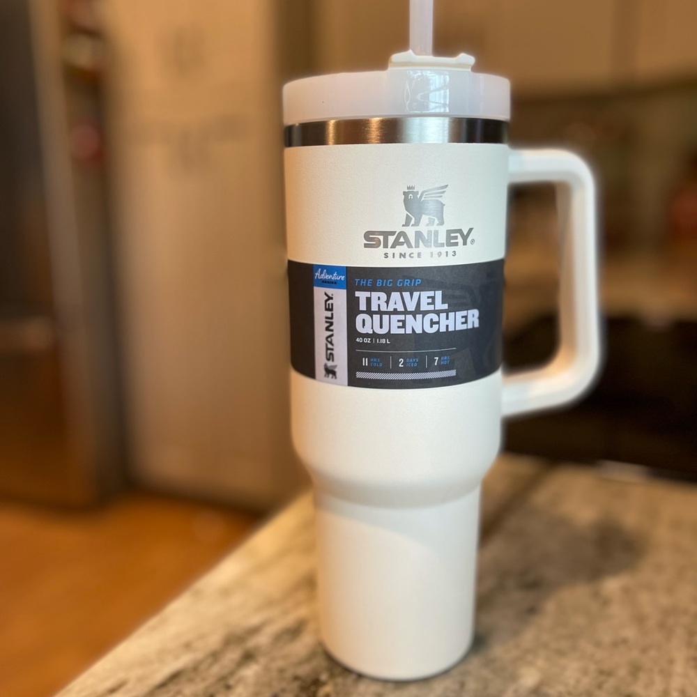 Stanley adventure quencher 40 ounce